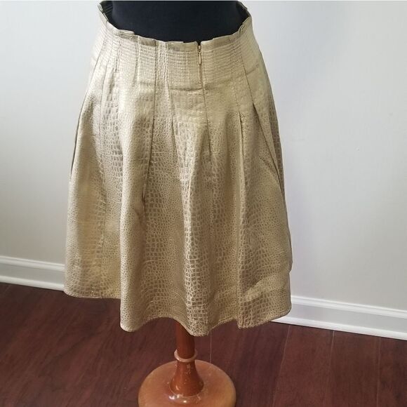 Gold Skater Skirt Sz Medium - Picture 5 of 8